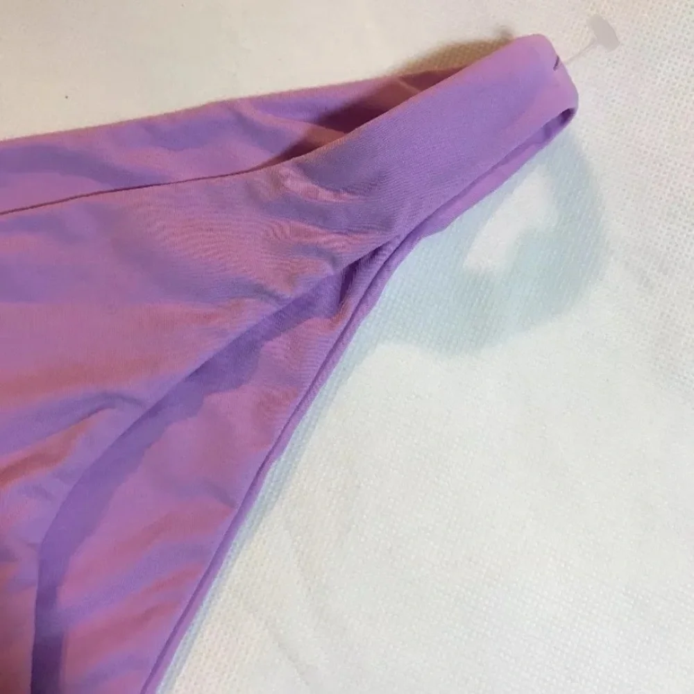 NEW Frankies Bikinis 'Bella' Seamless Bikini Bottom Purple [SZ Medium ]‎